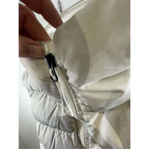 The North Face White Camo 550 Down Vest Size S - Picture 6 of 10